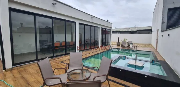 Fazenda/Sítio com 3 Quartos para alugar, 550m² no , Anhembi