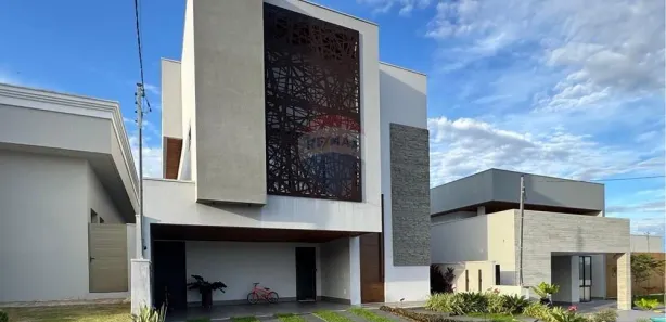 Sobrado com 4 Quartos à venda, 310m² no Loteamento Jardins Siena, Araguaína