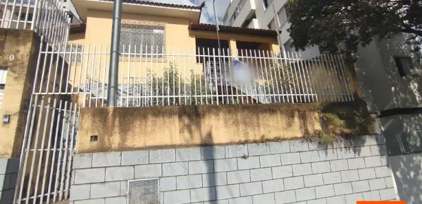 Casa com 3 Quartos para alugar, 300m² no Serra, Belo Horizonte