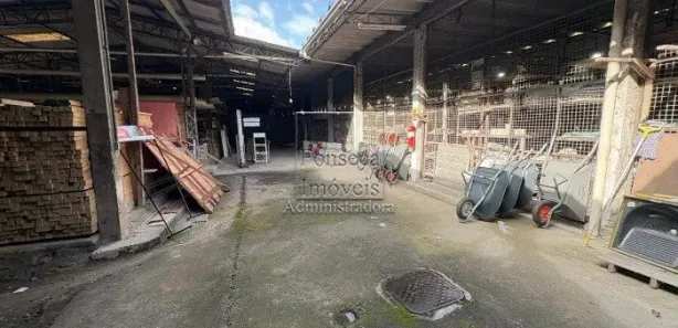 Galpão/Depósito/Armazém para alugar, 1900m² no Retiro, Petrópolis