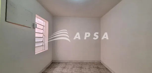 Casa com 1 Quarto para alugar, 55m² no Centro, Nova Iguaçu