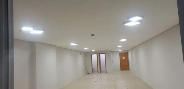 Sala Comercial para alugar, 94m² no Centro, Santos