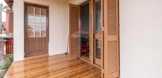 Sobrado com 3 Quartos à venda, 200m² no Jardim do Bosque, Cachoeirinha