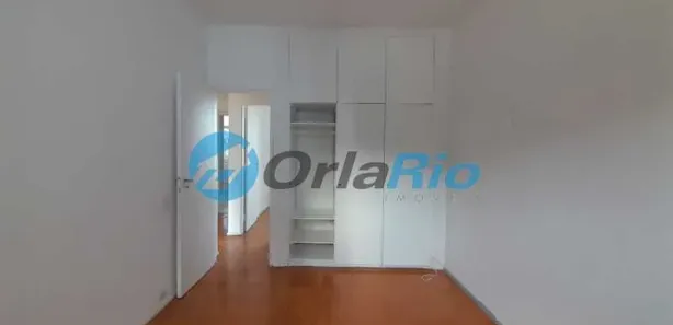 Cobertura com 2 Quartos para alugar, 65m² no Leme, Rio de Janeiro