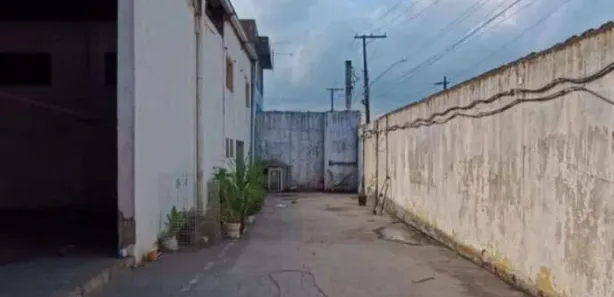 Galpão/Depósito/Armazém para venda ou aluguel, 1110m² no Sítio Paecara (Vicente de Carvalho), Guarujá