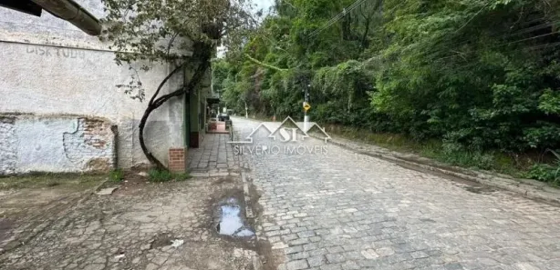 Lote/Terreno para venda ou aluguel, 360m² no Pedro do Rio, Petrópolis