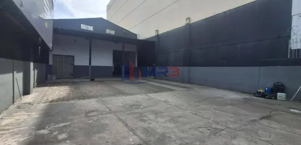 Ponto Comercial para alugar, 700m² no Tanque, Rio de Janeiro