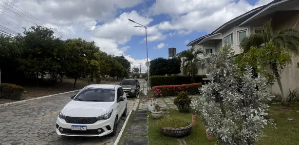 Casa de Condomínio com 3 Quartos para alugar, 250m² no Flores, Manaus