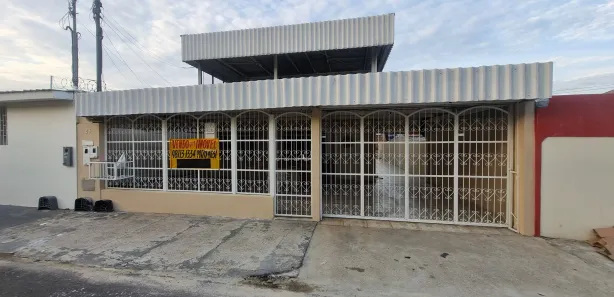 Casa com 4 Quartos à venda, 200m² no Santo Antônio, Manaus