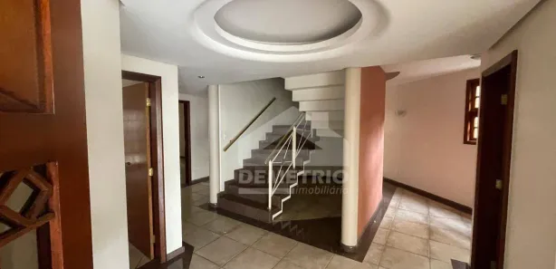 Casa de Condomínio com 3 Quartos para alugar, 400m² no Chácara Olaria, Taubaté