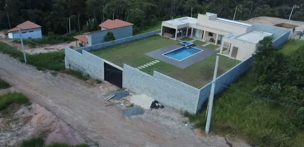Fazenda/Sítio com 3 Quartos à venda, 86m² no Centro, Mogi das Cruzes