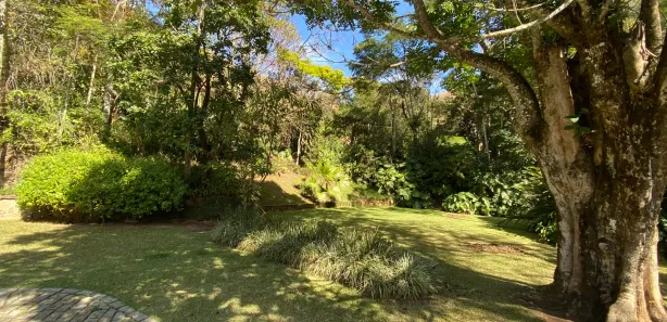 Casa de Condomínio com 4 Quartos para venda ou aluguel, 400m² no Cuiabá, Petrópolis
