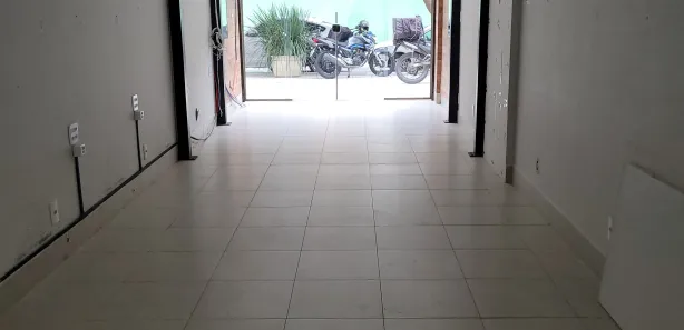 Ponto Comercial para venda ou aluguel, 66m² no Recreio dos Bandeirantes, Rio de Janeiro