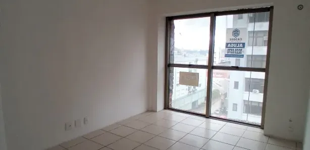 Sala Comercial à venda, 84m² no Centro, Caxias do Sul