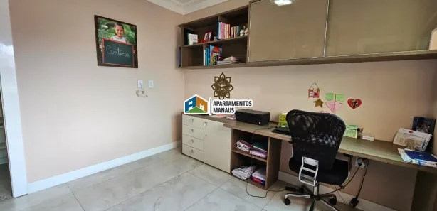 Casa de Condomínio com 4 Quartos à venda, 300m² no Adrianópolis, Manaus