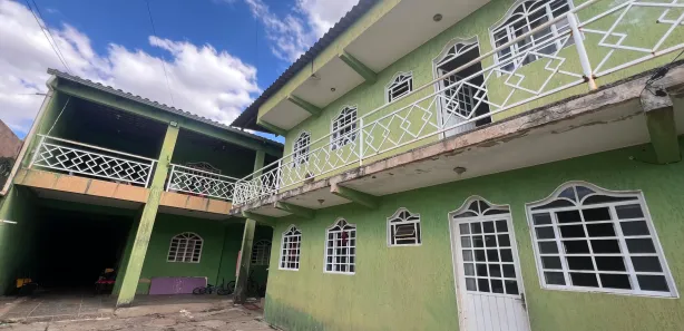 Sobrado com 8 Quartos à venda, 400m² no Condomínio Privê Lucena Roriz, Brasília