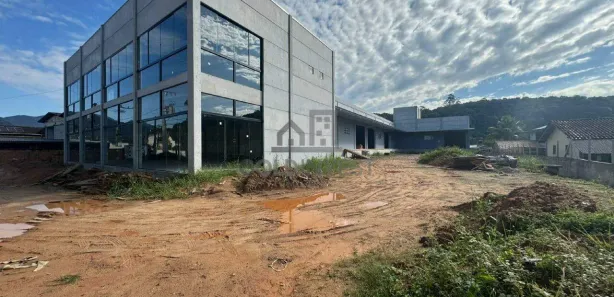Galpão/Depósito/Armazém para alugar, 246m² no Guabiruba Sul, Guabiruba