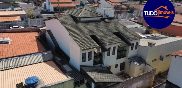 Sobrado com 5 Quartos para venda ou aluguel, 275m² no Setor Leste, Brasília