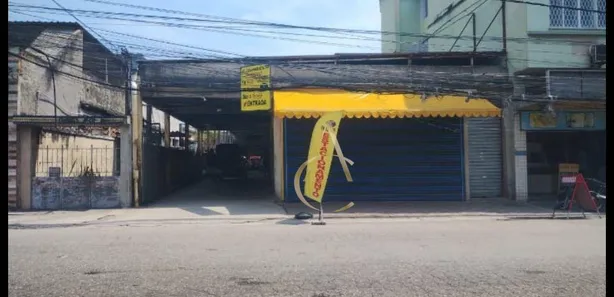 Galpão/Depósito/Armazém para venda ou aluguel, 715m² no Centro, Nova Iguaçu