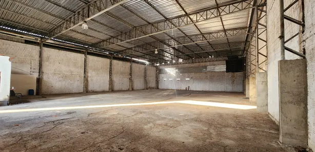Galpão/Depósito/Armazém para alugar, 670m² no Quintas, Natal