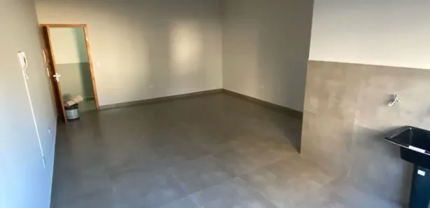 Kitnet com 1 Quarto para alugar, 35m² no Zona 07, Maringá