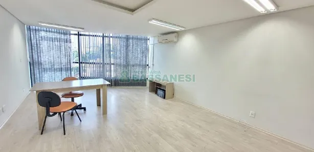 Sala Comercial à venda, 42m² no Centro, Caxias do Sul