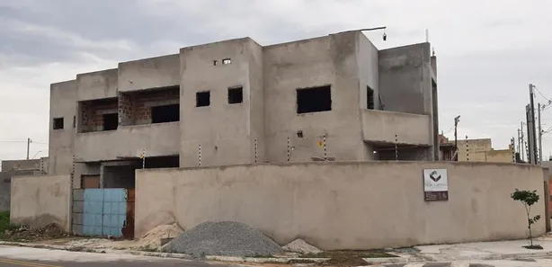 Sobrado com 3 Quartos à venda, 251m² no Areão, Taubaté