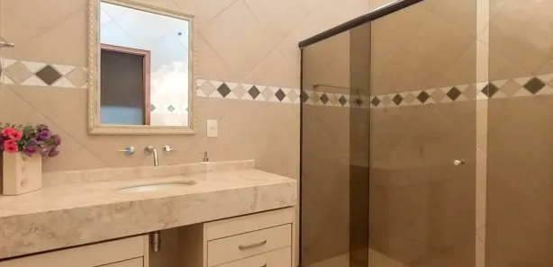 Sobrado com 3 Quartos à venda, 250m² no Centro, Araras