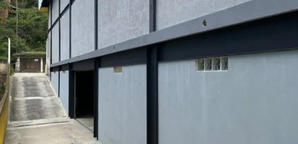 Galpão/Depósito/Armazém para alugar, 550m² no Quissama, Petrópolis