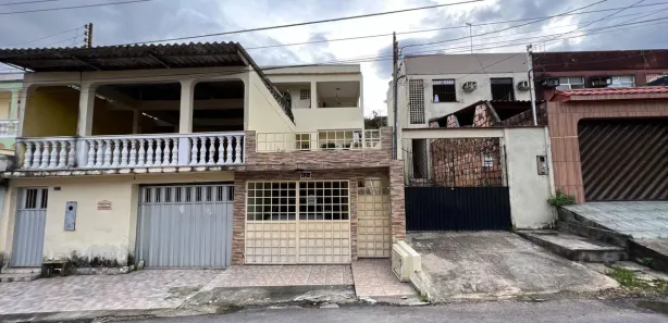 Casa com 3 Quartos à venda, 130m² no Aleixo, Manaus