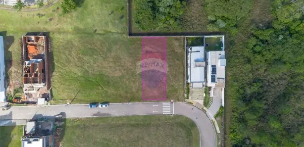 Lote/Terreno à venda, 320m² no Tomazetti, Santa Maria