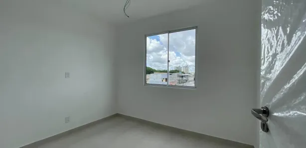 Apartamento com 2 Quartos para alugar, 50m² no Chapada, Manaus