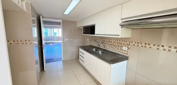 Apartamento com 3 Quartos para alugar, 110m² no Boa Viagem, Recife