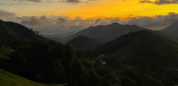 Casa de Condomínio com 8 Quartos para alugar, 8000m² no Samambaia, Petrópolis
