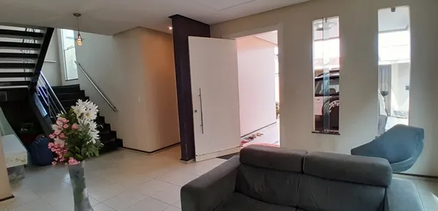 Sobrado com 4 Quartos à venda, 360m² no Parque 10 de Novembro, Manaus