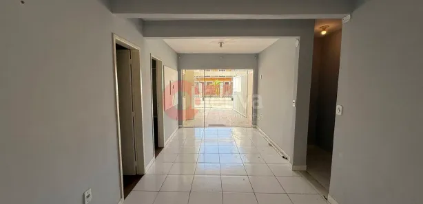 Casa com 2 Quartos para alugar, 80m² no Ogiva, Cabo Frio