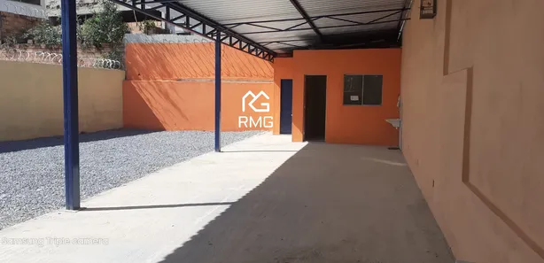 Galpão/Depósito/Armazém para venda ou aluguel, 254m² no Liberdade, Santa Luzia
