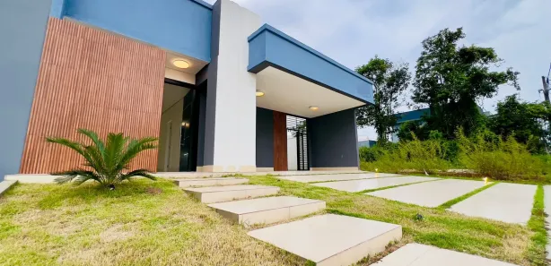 Casa de Condomínio com 3 Quartos à venda, 180m² no Ponta Negra, Manaus