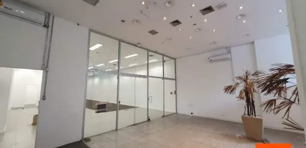 Ponto Comercial para alugar, 325m² no Santa Efigênia, Belo Horizonte