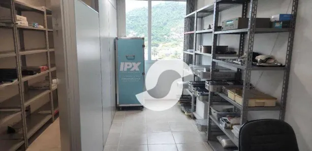 Sala Comercial à venda, 30m² no São Francisco, Niterói