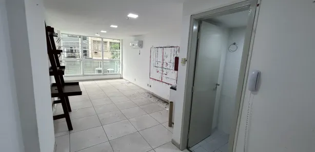 Sala Comercial à venda, 32m² no Ingá, Niterói