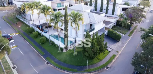Casa de Condomínio com 4 Quartos à venda, 300m² no Jardins Valência, Goiânia