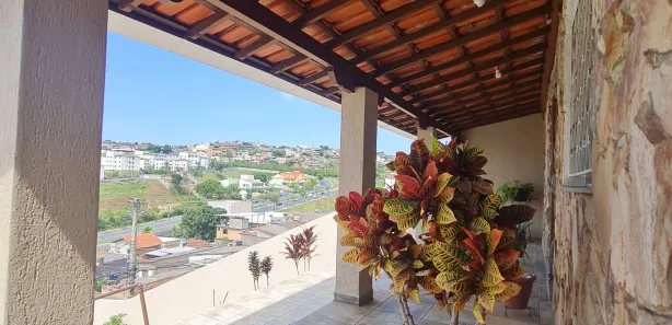 Casa com 3 Quartos à venda, 331m² no Alípio de Melo, Belo Horizonte
