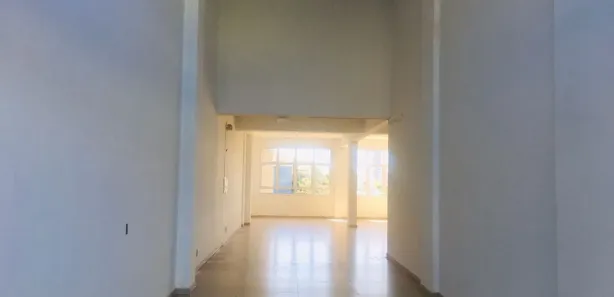 Sala Comercial à venda, 378m² no Panazzolo, Caxias do Sul