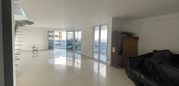 Cobertura com 4 Quartos à venda, 300m² no Adrianópolis, Manaus