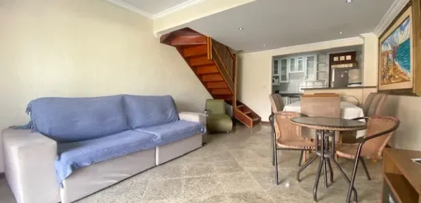 Casa de Condomínio com 2 Quartos para alugar, 100m² no Ogiva, Cabo Frio