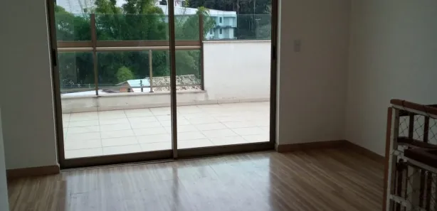 Apartamento com 3 Quartos para alugar, 140m² no Nogueira, Petrópolis