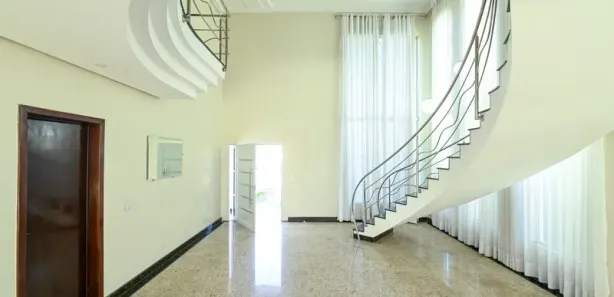 Casa de Condomínio com 4 Quartos para alugar, 370m² no Residencial Granville, Goiânia