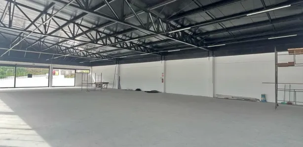 Ponto Comercial para alugar, 400m² no Cruzeiro, Caxias do Sul