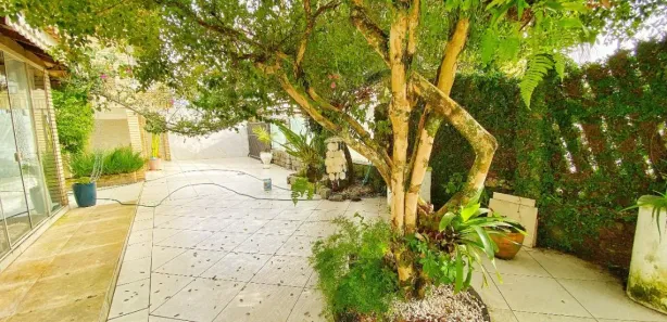 Sobrado com 5 Quartos à venda, 506m² no , Matinhos